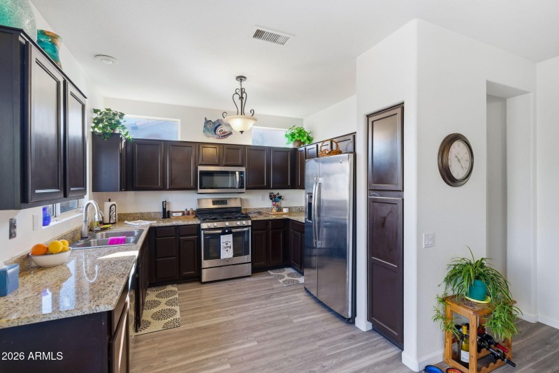 15-web-or-mls-15348 W Arzon Way--26