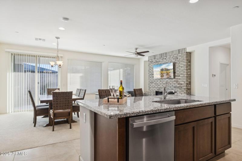 11-web-or-mls-17863-e-paria-canyon-dr