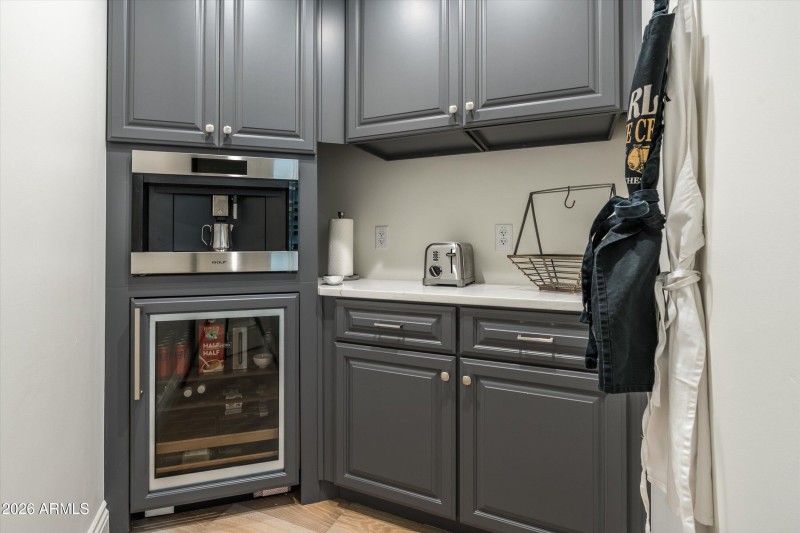 19-7175 E Camelback Rd #305 (16 of 25)