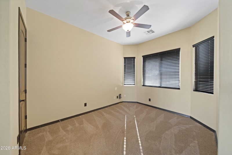 28621 N Bush St00023