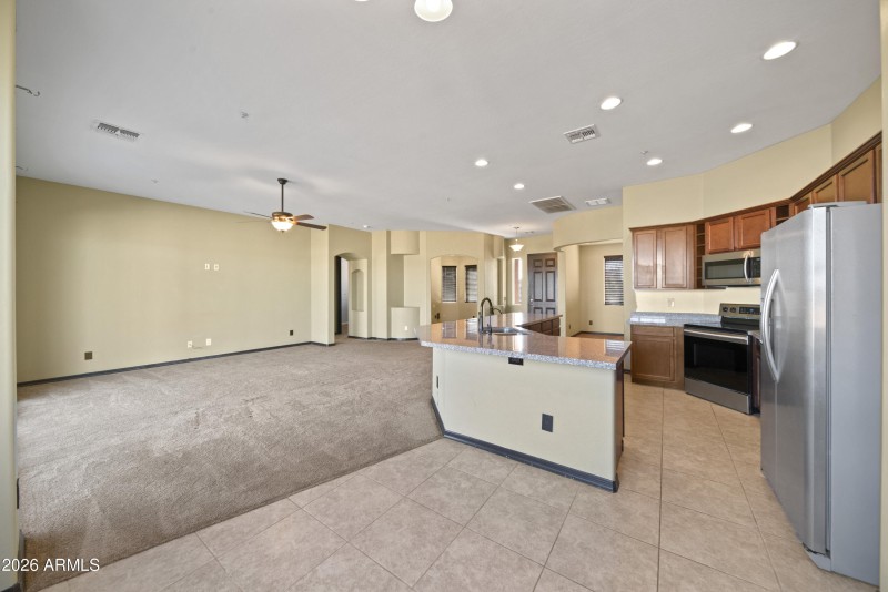 28621 N Bush St00027