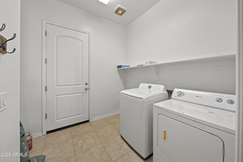 28621 N Bush St00042