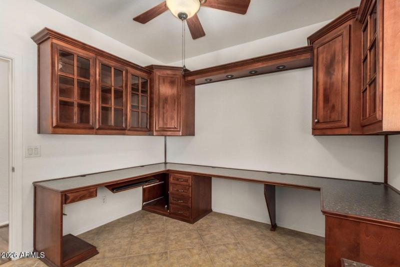 20250508080000902353000000-o