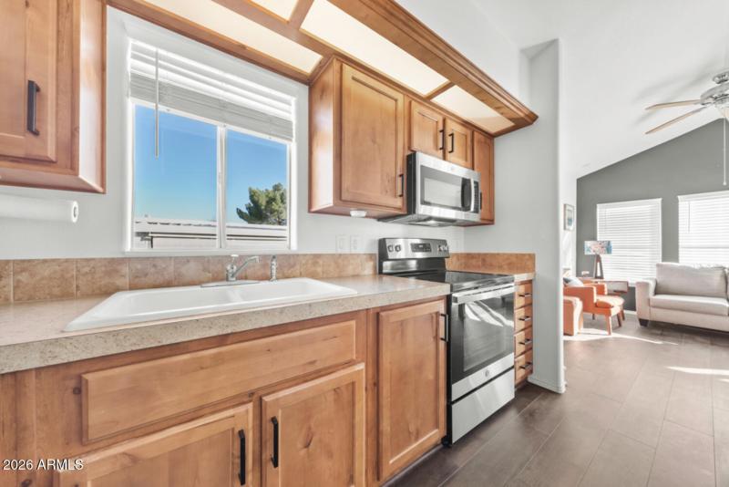 17200 W Bell Rd Lot 252-large-011-024-L