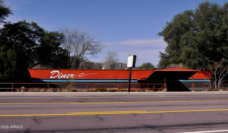 Diner front C on Hwy 89