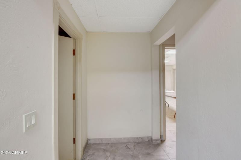 11-web-or-mls-4496 N Black Canyon Hwy -