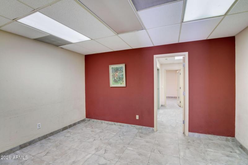 35-web-or-mls-4496 N Black Canyon Hwy -