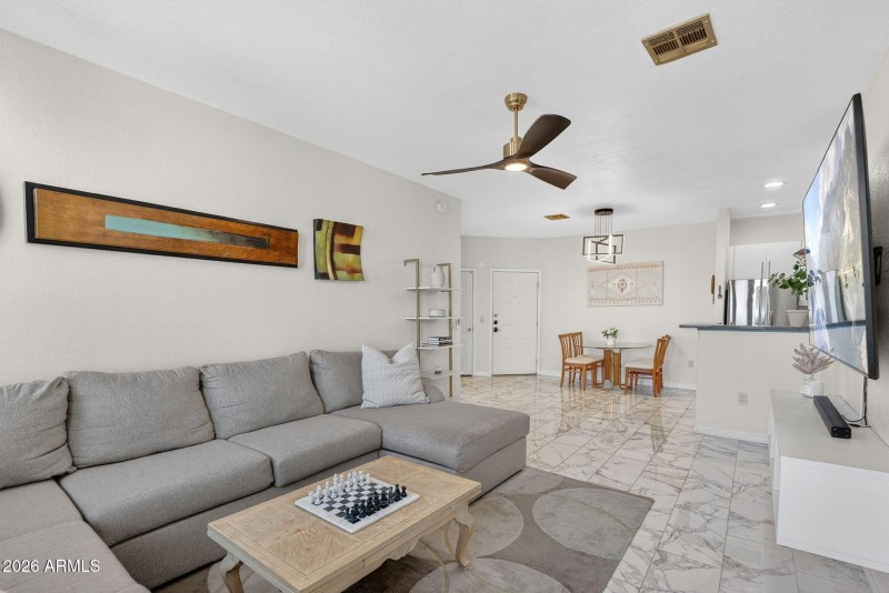 5-web-or-mls-15-E Princess Dr 2153