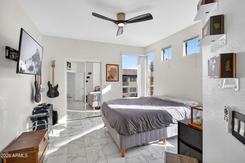 18-web-or-mls-04-E Princess Dr 2153