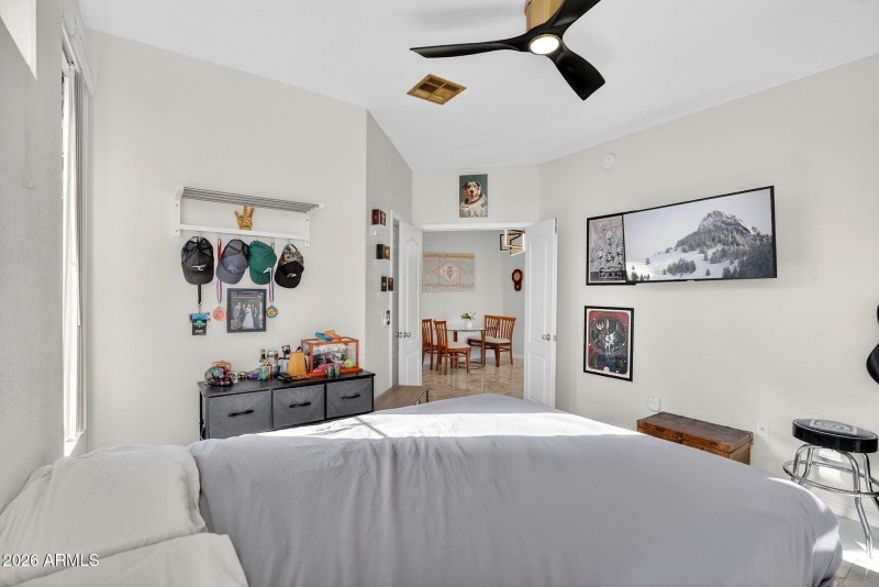 19-web-or-mls-05-E Princess Dr 2153