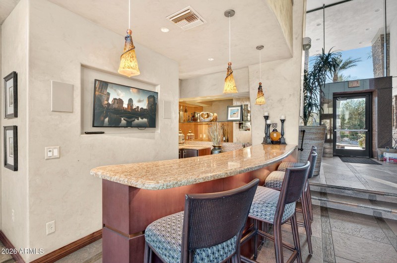 23-web-or-mls-25-E Princess Dr 2153