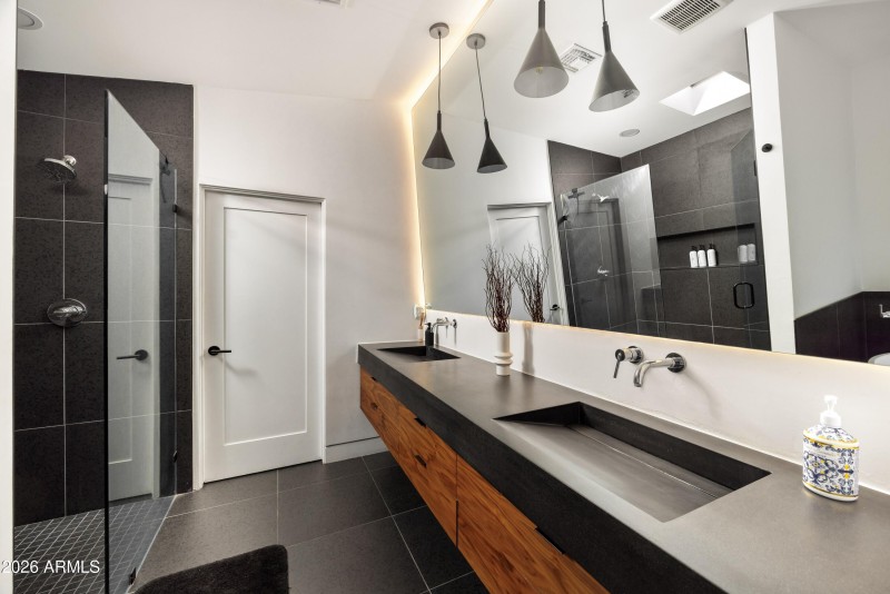 014_Primary Bathroom