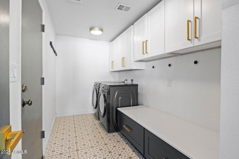 20251011164655260538000000-o