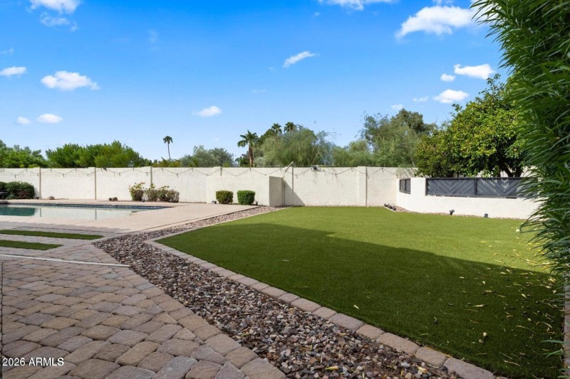 20251011164654400849000000-o