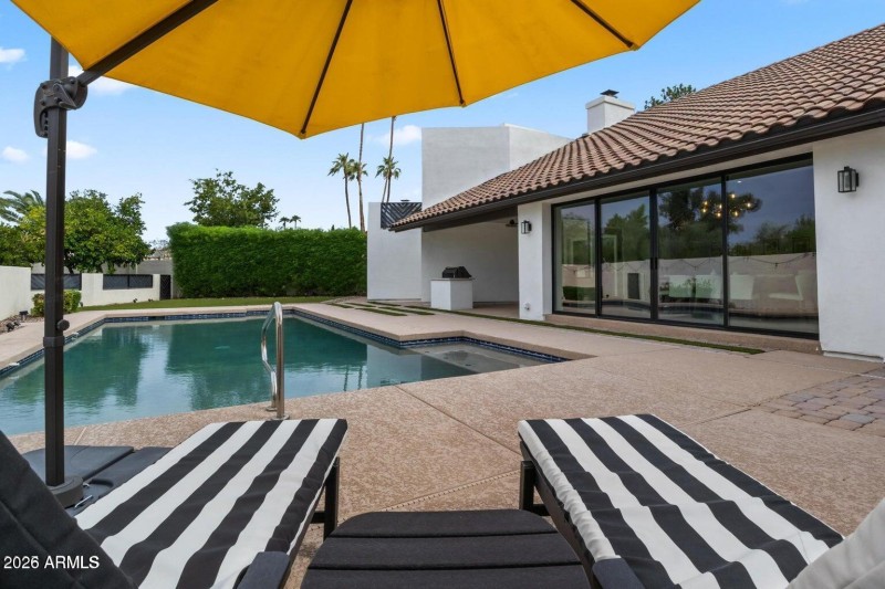 20251011164650571232000000-o