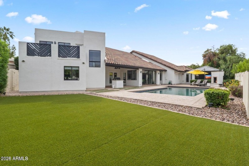 20251011164646262584000000-o