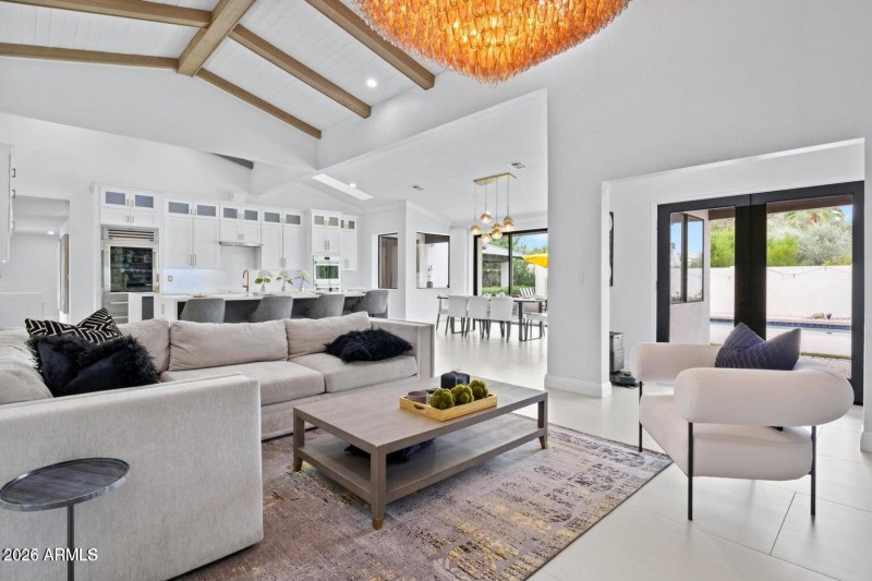 20251011164640449117000000-o