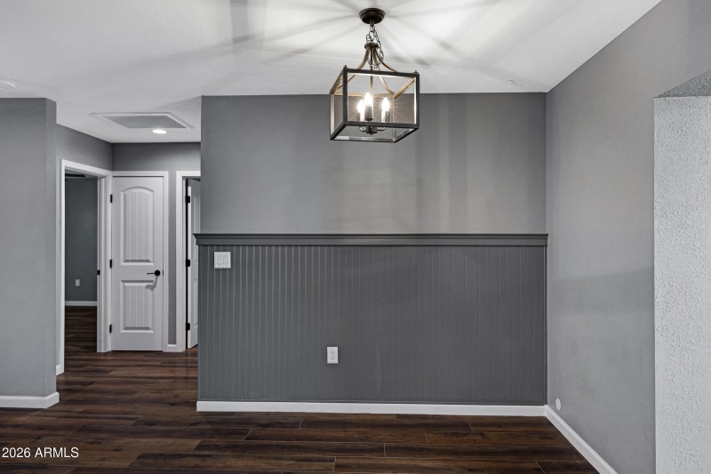 10013 W Mission Ln-9