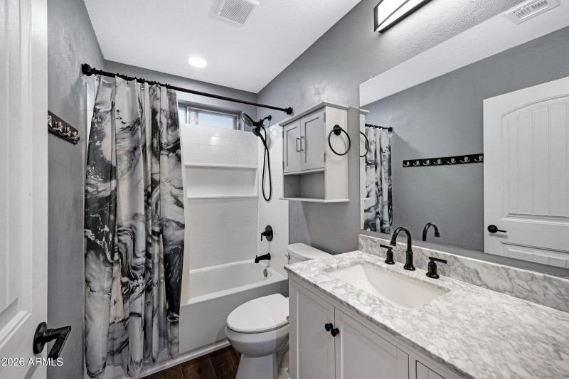 10013 W Mission Ln-20