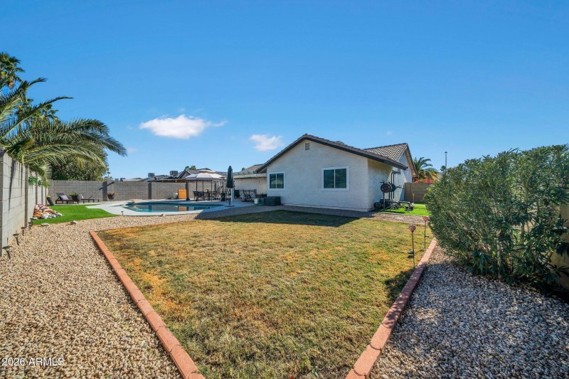 8044 W Columbine Dr-27