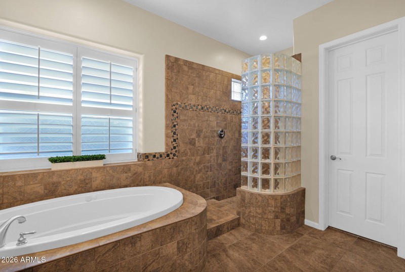 26-web-or-mls-P1448467