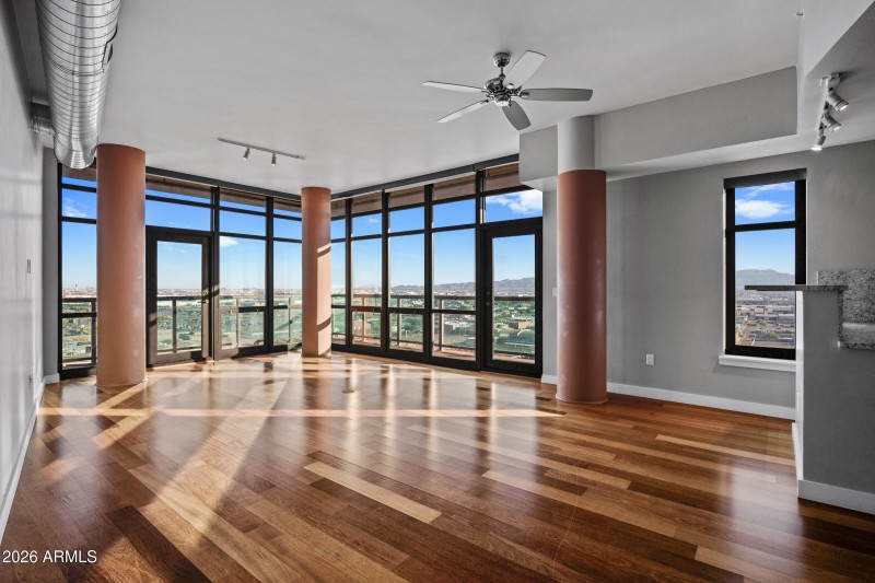 310 S 4th St unit 1710-8