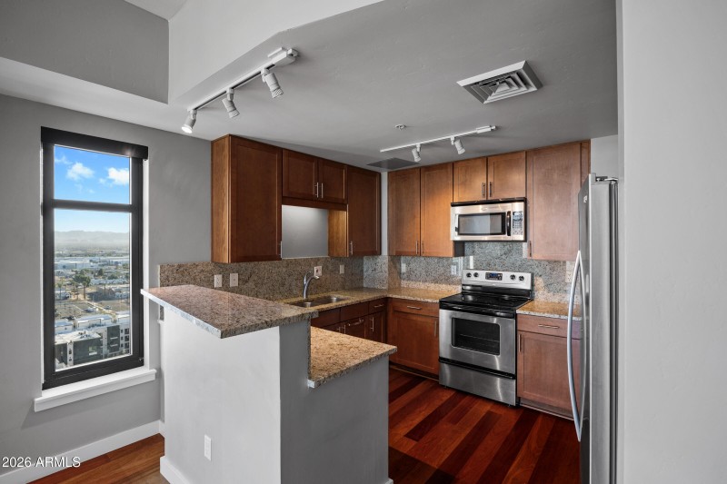 310 S 4th St unit 1710-12