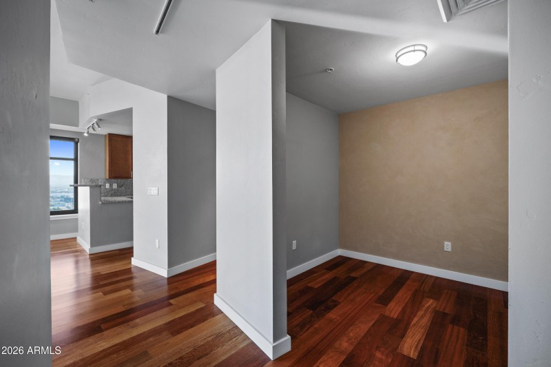 310 S 4th St unit 1710-17