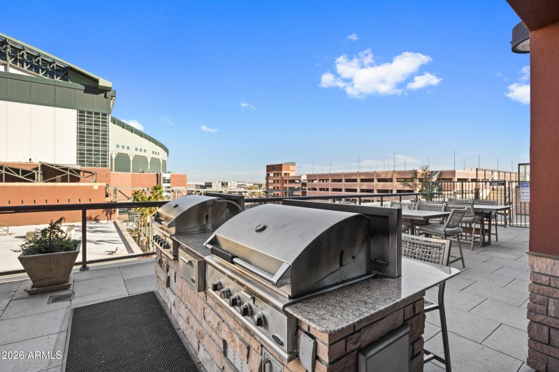 310 S 4th St unit 1710-37