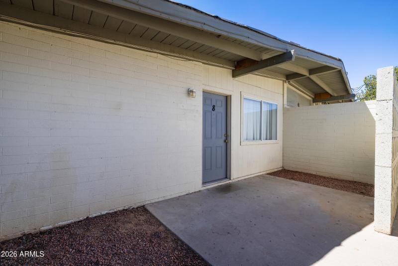 Cheery Lynn - Exterior 01