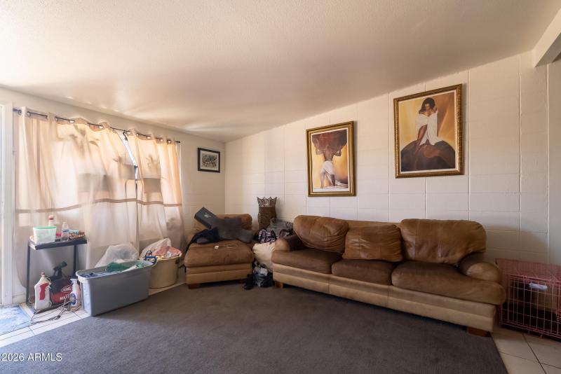 Cheery Lynn - Interior 03