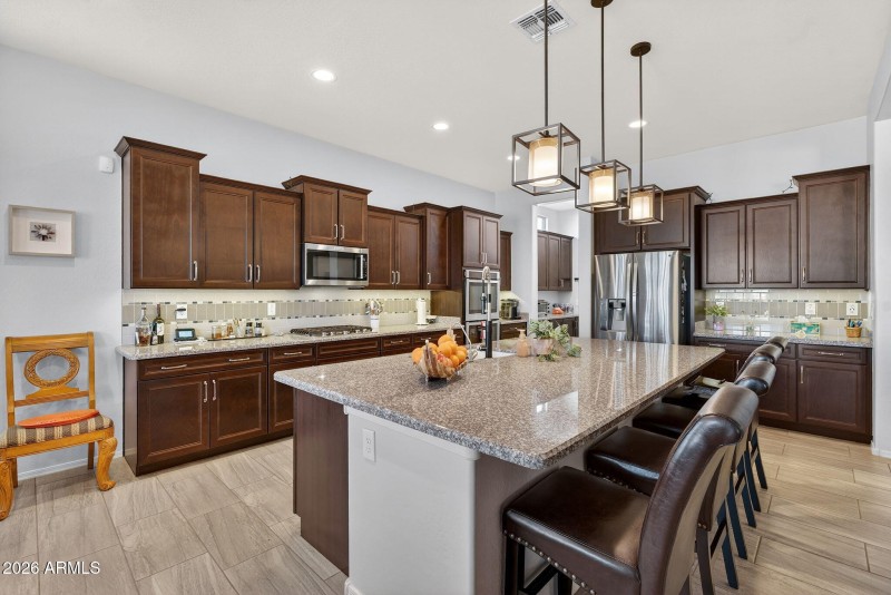 12-web-or-mls-40- S 228th Pl