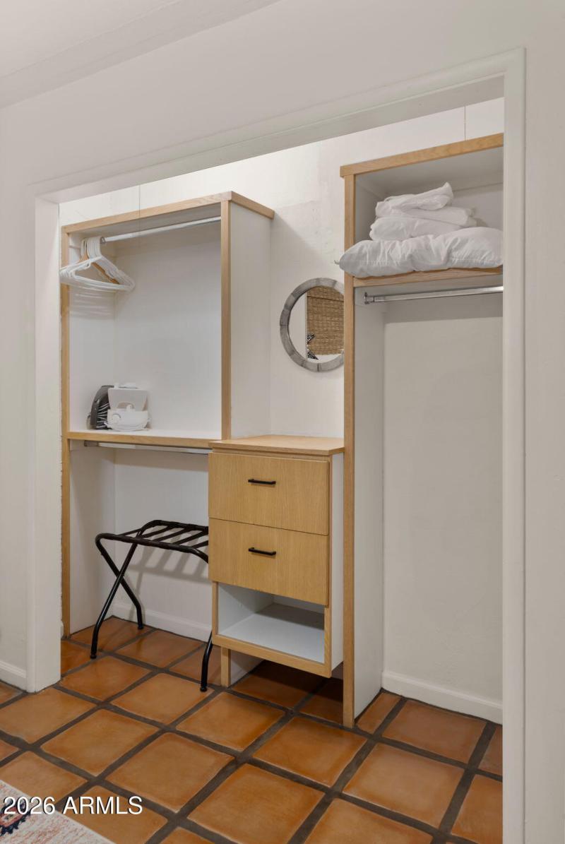 UNIT FOUR - BED