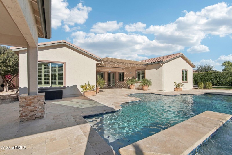 49-web-or-mls-W Campbell Ave-L2101-047