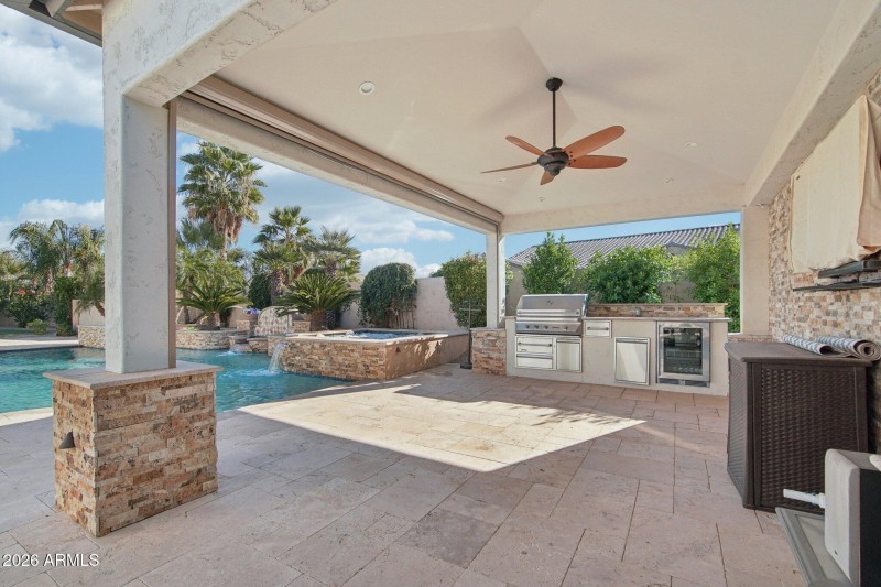 48-web-or-mls-W Campbell Ave-L2101-046