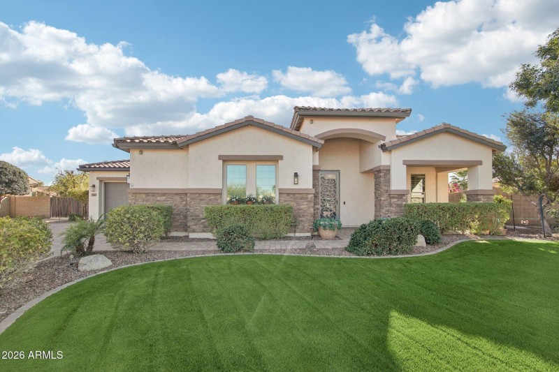 3-web-or-mls-W Campbell Ave-L2101-001