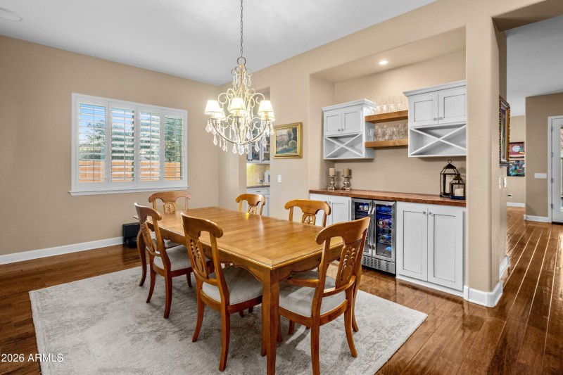 10-3738-E-Riopelle-Ave-9