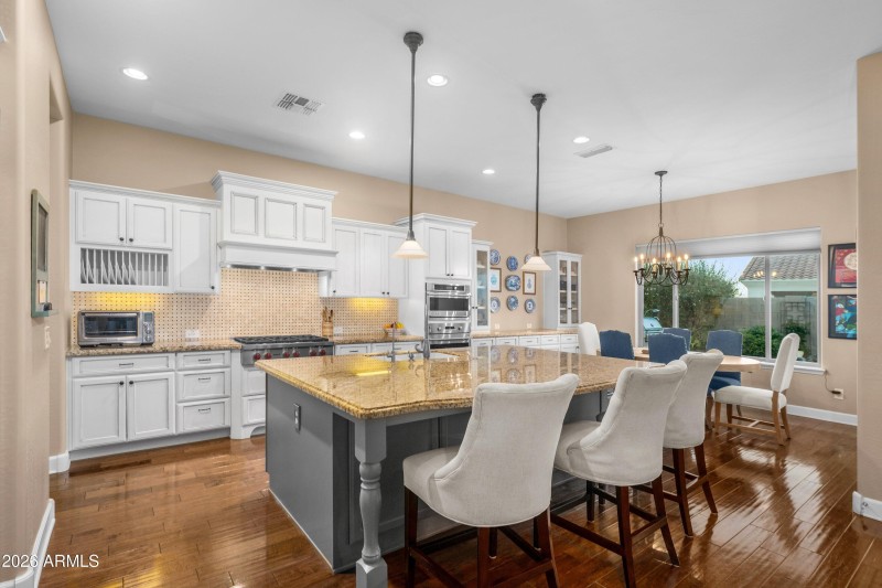 17-3738-E-Riopelle-Ave-16