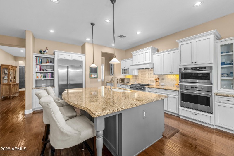 19-3738-E-Riopelle-Ave-18