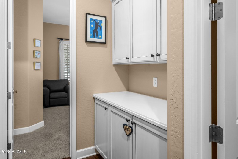 36-3738-E-Riopelle-Ave-35