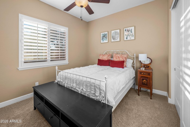 40-3738-E-Riopelle-Ave-39