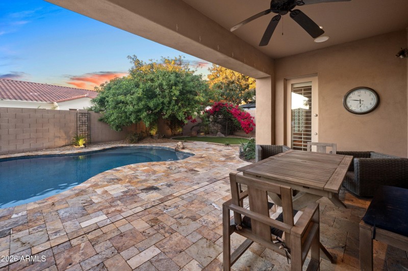 46-3738-E-Riopelle-Ave-45