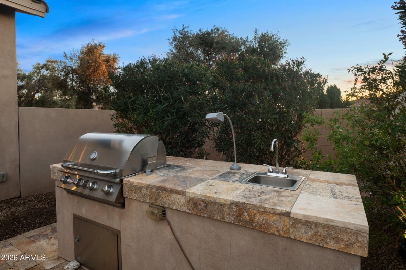 50-3738-E-Riopelle-Ave-49