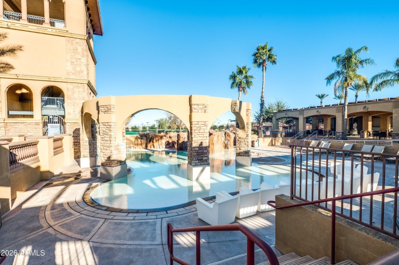 86-Seville-Amenities-4