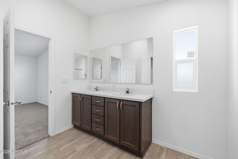 15-Primary Bathroom (2)