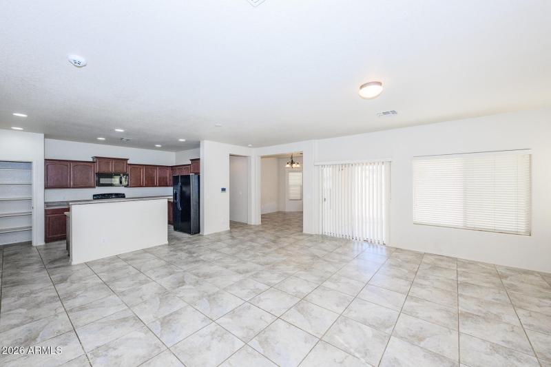 011 - 5483 Waco Drive