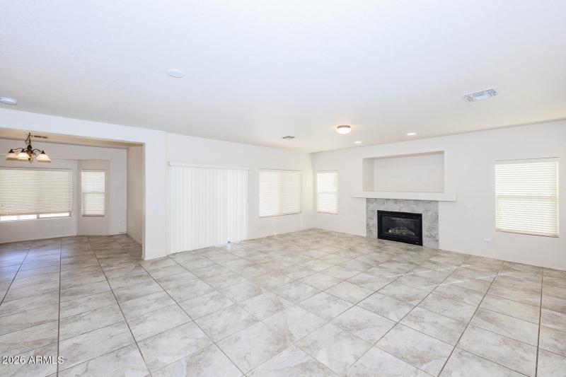 013 - 5483 Waco Drive