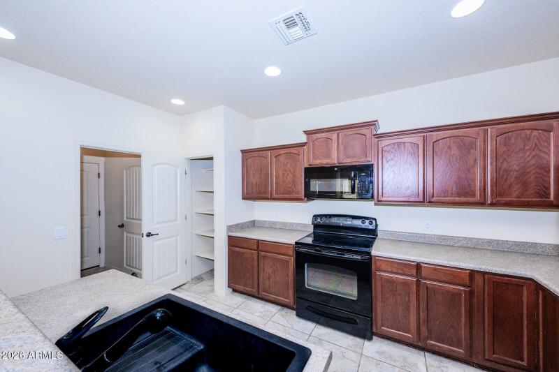 020 - 5483 Waco Drive