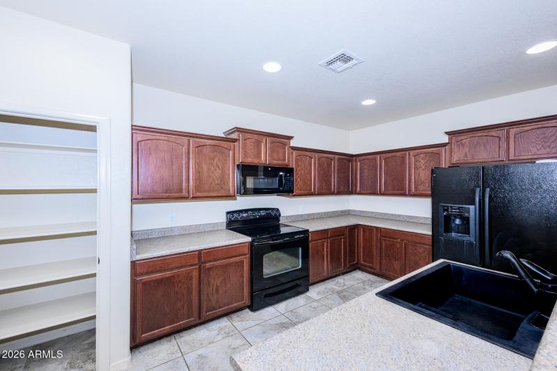 021 - 5483 Waco Drive