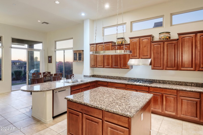 18_11157 E Greenway Rd